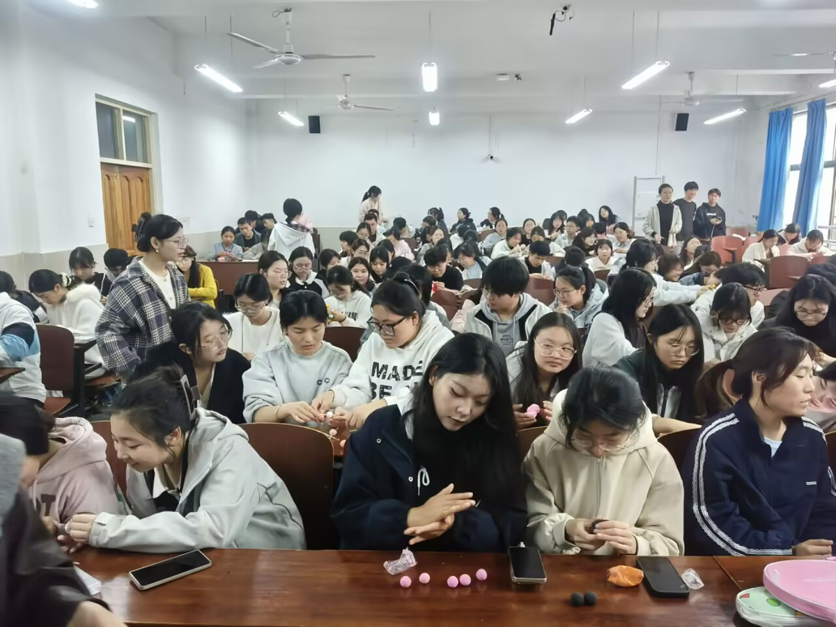 37a3476b57f749069db253ec23ebc516.png 37a3476b57f749069db253ec23ebc516.png